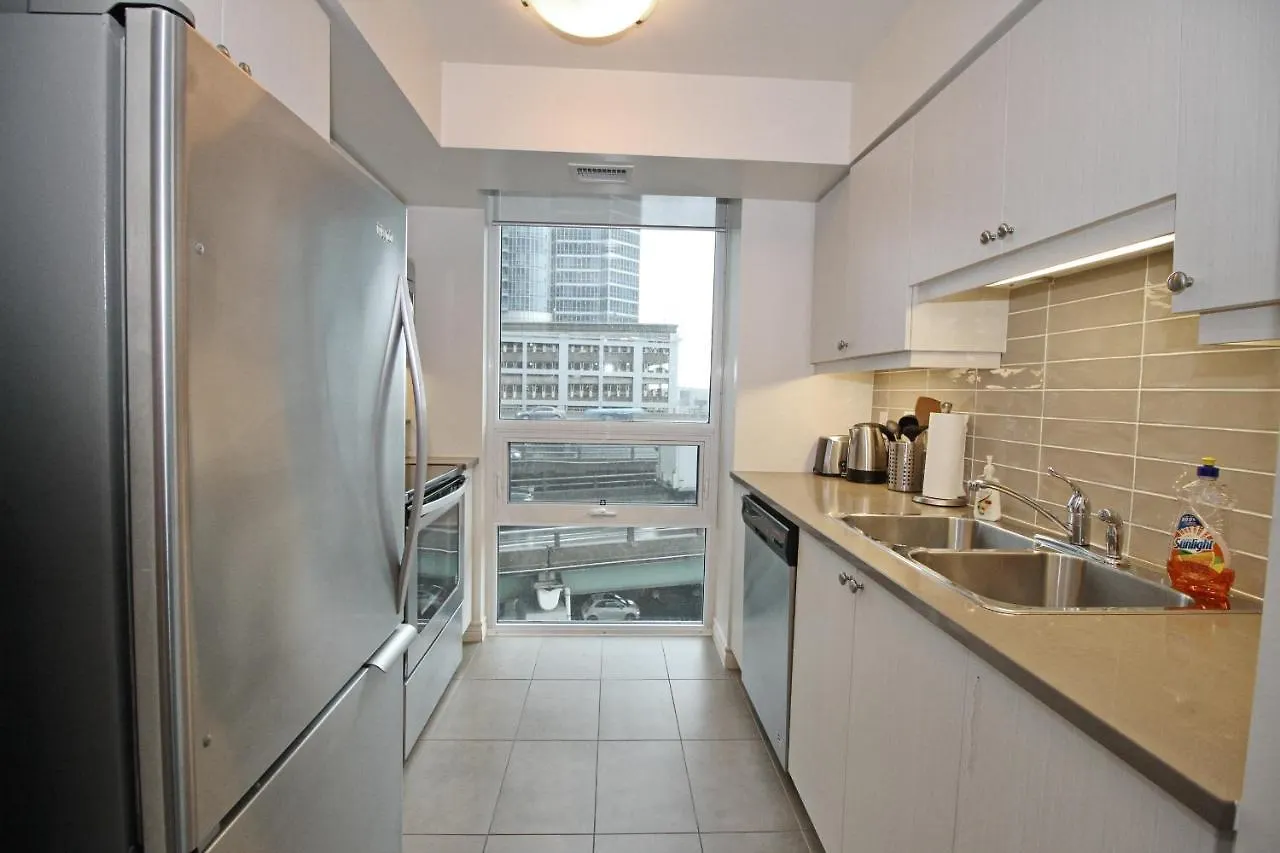 Luxury 3 Bedroom Dt Apartment Toronto, On, Canada Canada